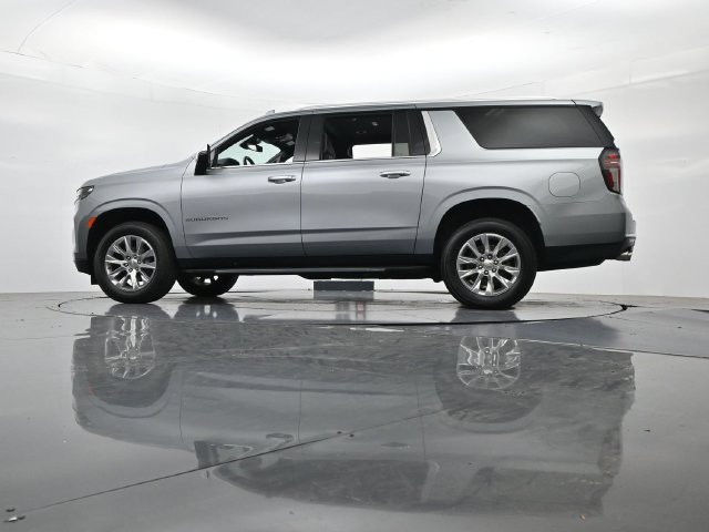 Used 2024 Chevrolet Suburban Premier AWD/4WD image 41