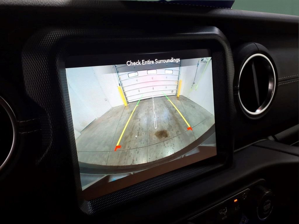 Used 2023 Jeep Wrangler Unlimited Sahara w/ Cold Weather Group AWD/4WD image 6