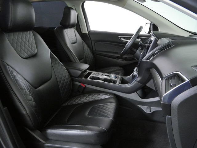 Certified 2024 Ford Edge Titanium AWD/4WD image 10