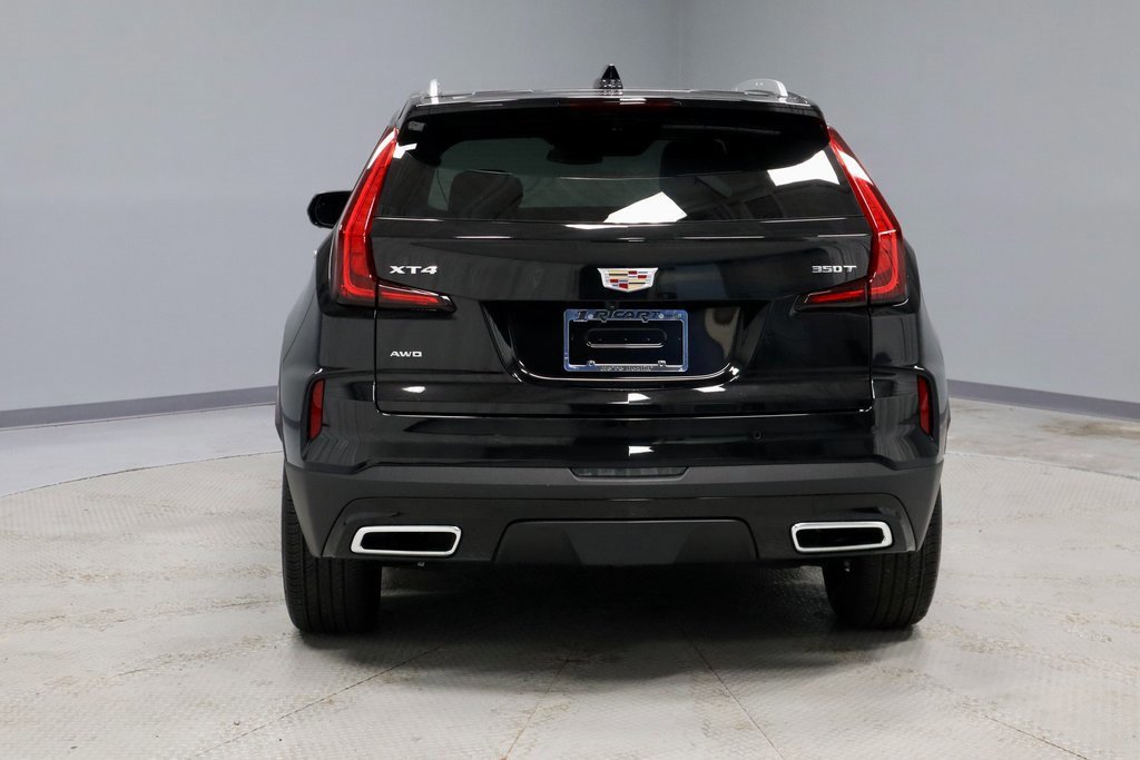 Used 2025 Cadillac XT4 Premium Luxury w/ Cold Weather Package image 4