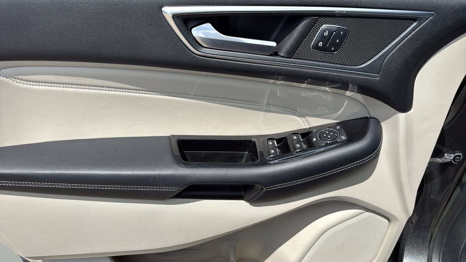 Certified 2018 Ford Edge Titanium w/ Equipment Group 301A FWD image 28