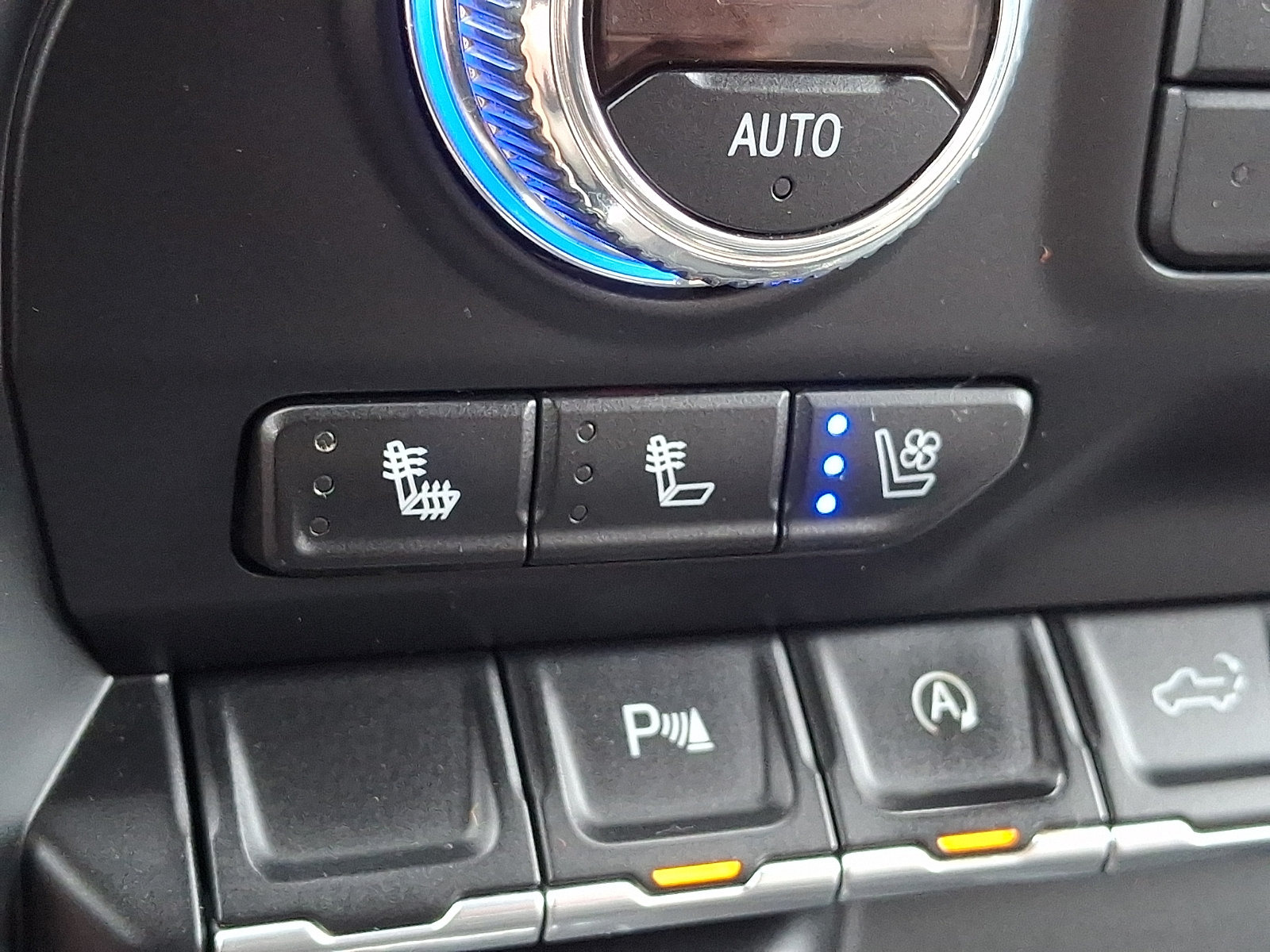 Used 2019 GMC Sierra 1500 SLT w/ SLT Premium Package RWD image 30