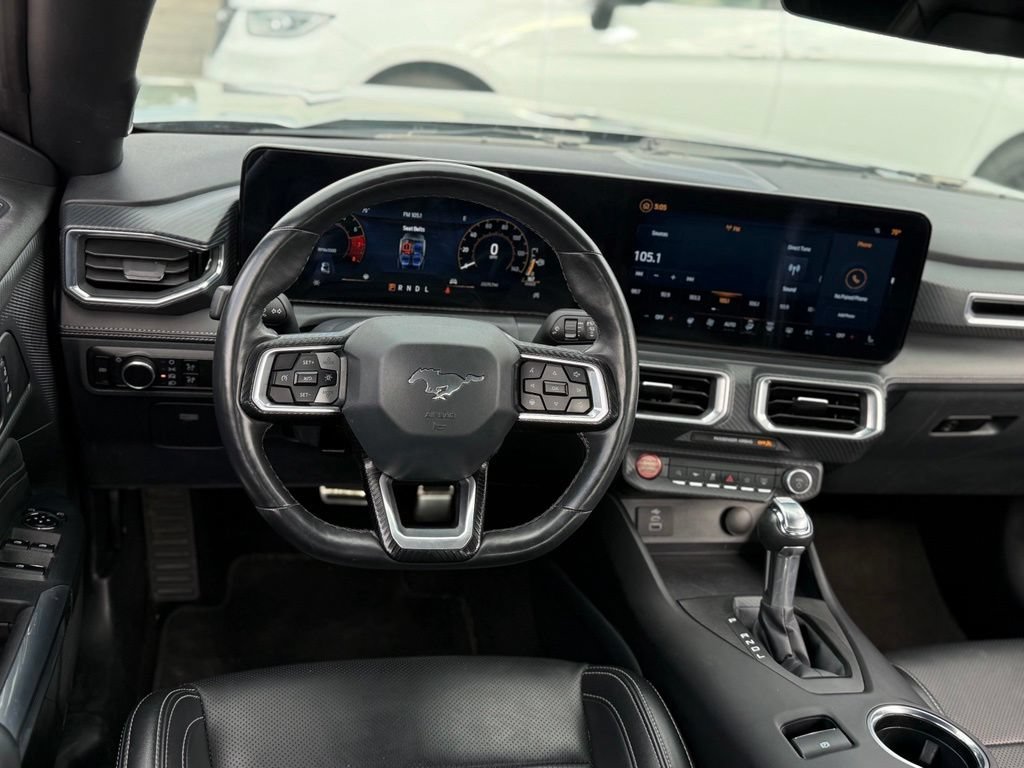 Certified 2025 Ford Mustang Convertible RWD image 5