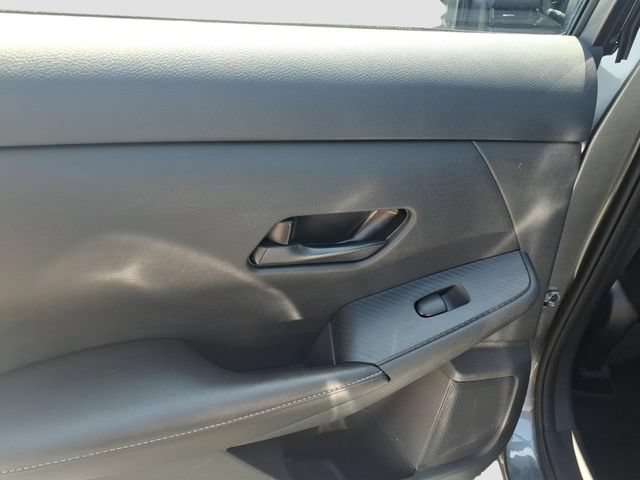 Used 2025 Nissan Sentra SV FWD image 8