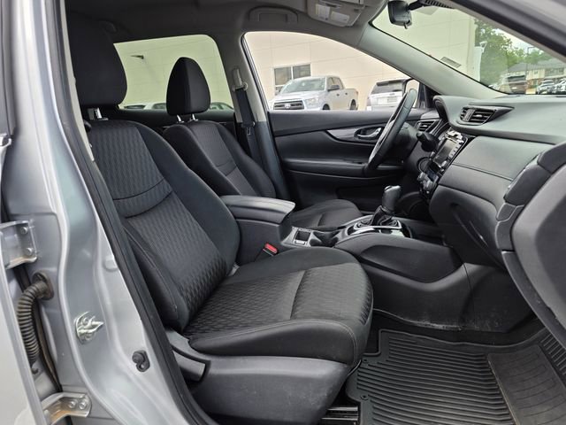 Used 2019 Nissan Rogue SV FWD image 23