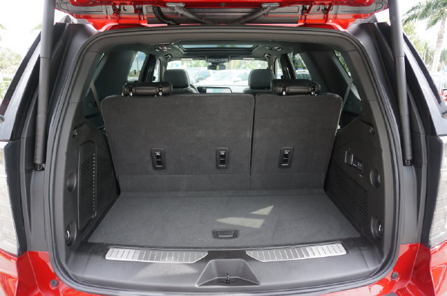 Used 2025 Chevrolet Tahoe RST w/ Comfort Package RWD image 21