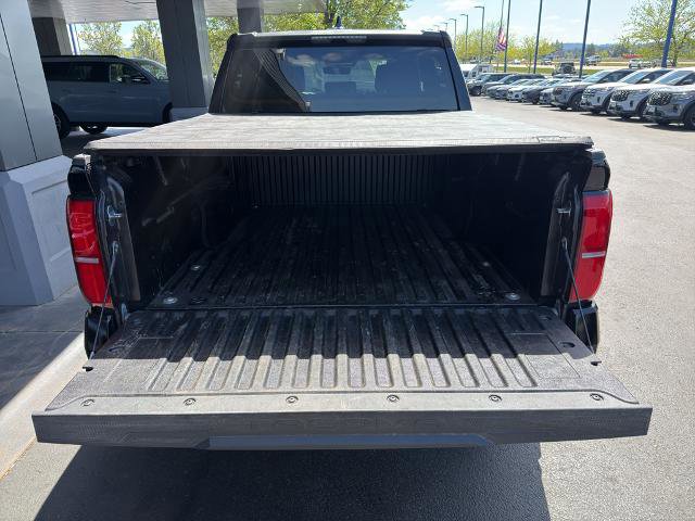 Used 2025 Toyota Tacoma SR5 AWD/4WD image 15