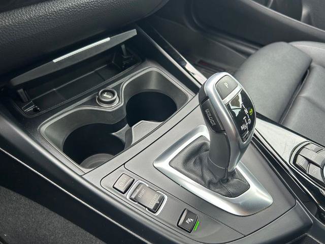 Used 2017 BMW 230i xDrive Convertible AWD/4WD image 19