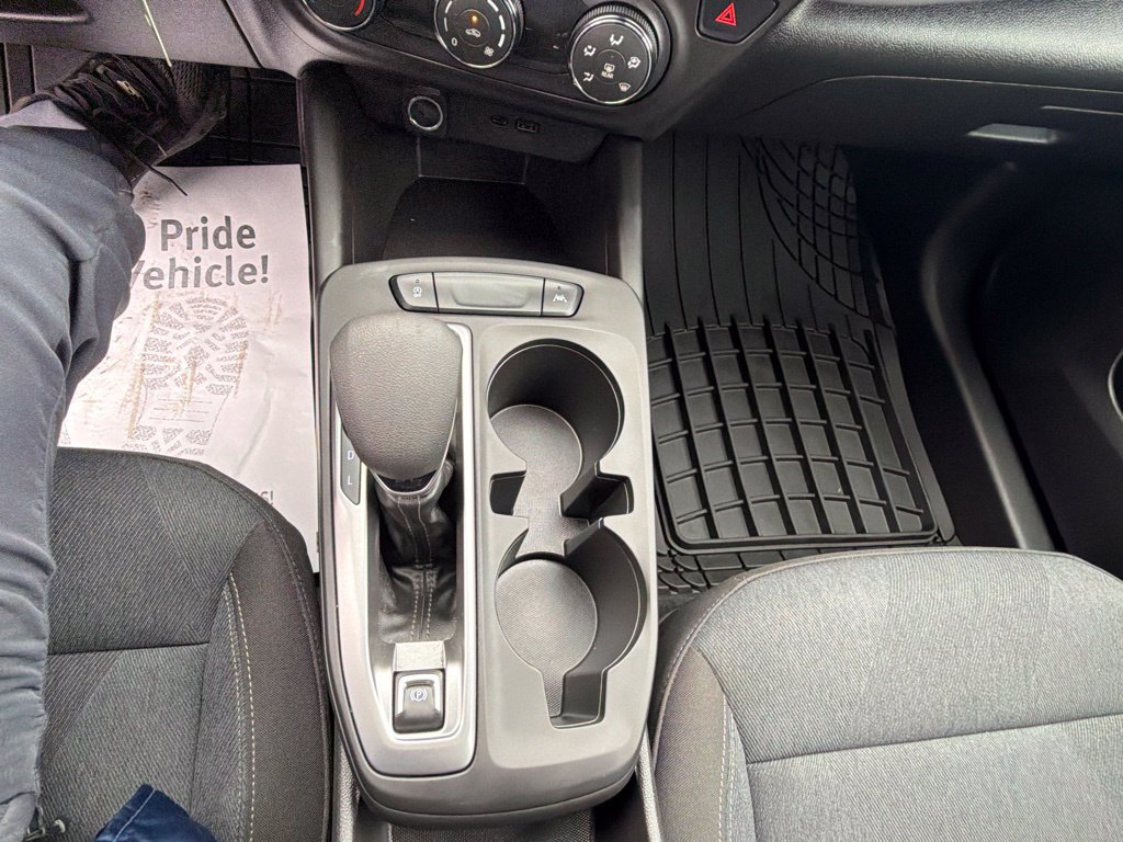 Used 2024 Chevrolet Trax LS FWD image 38