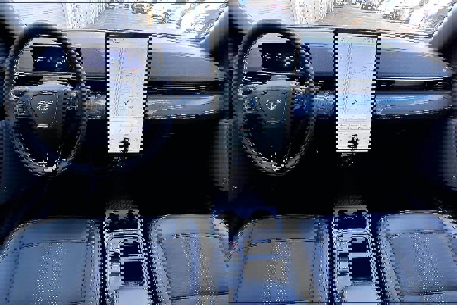 Certified 2025 Ford Mustang Mach-E GT image 17