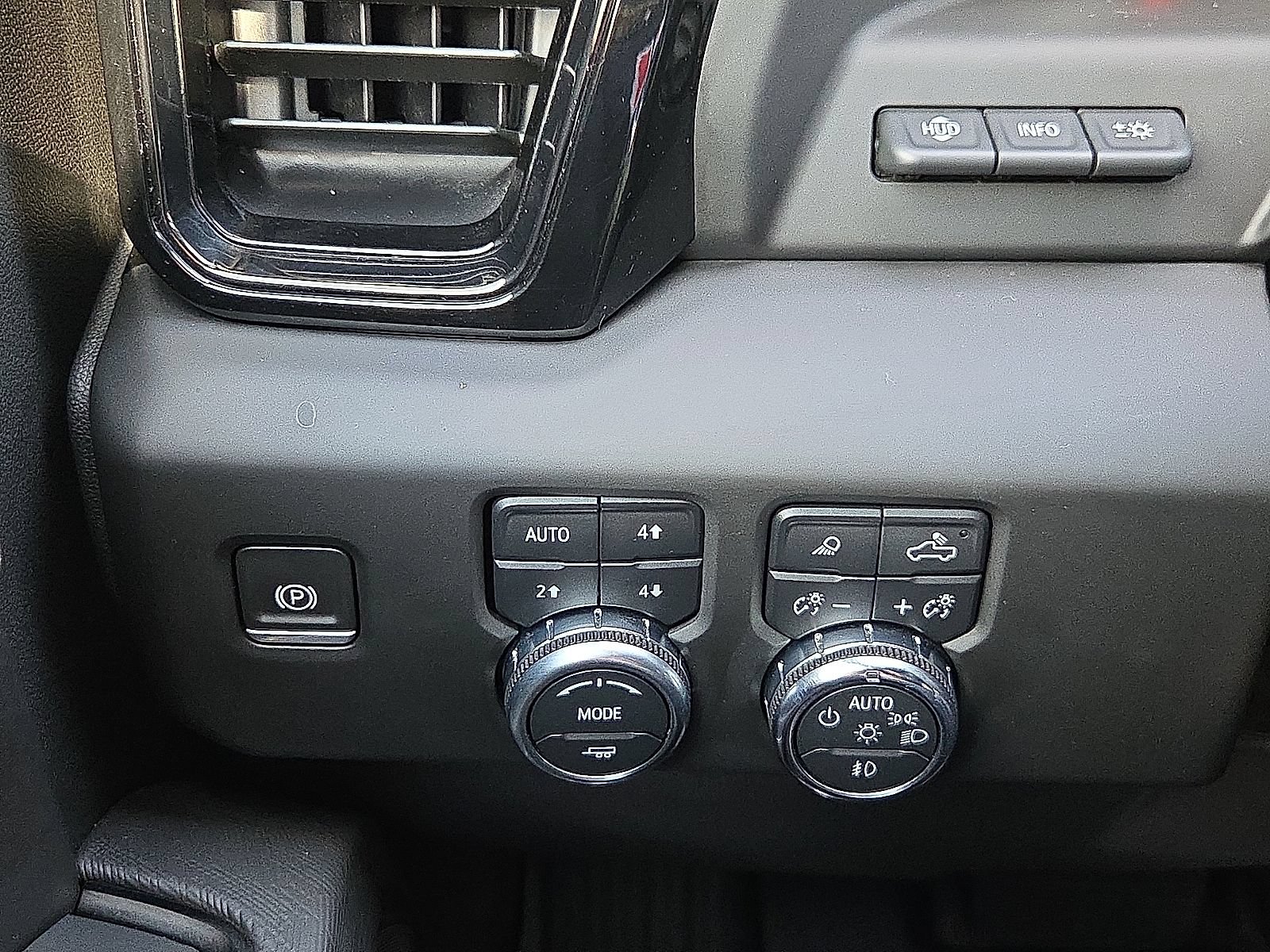 Used 2023 GMC Sierra 1500 AT4X AWD/4WD image 18