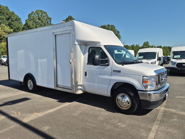 Certified 2022 Ford E-350 and Econoline 350 Super Duty w/ Power Windows & Locks Group RWD image 2