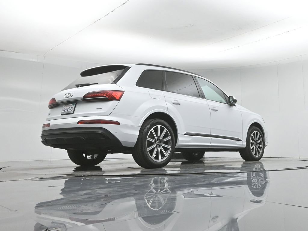 Used 2022 Audi Q7 2.0T Premium Plus w/ Premium Plus Package AWD/4WD image 48