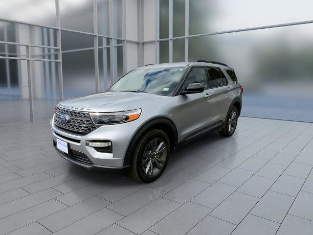 Certified 2022 Ford Explorer XLT w/ Equipment Group 202A AWD/4WD image 4
