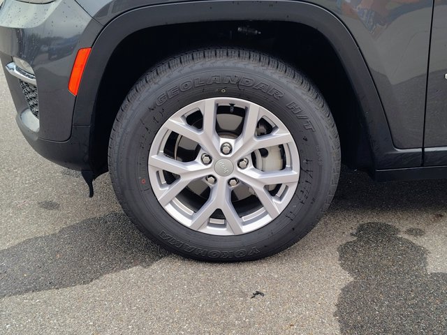 Used 2022 Jeep Grand Cherokee Limited AWD/4WD image 9
