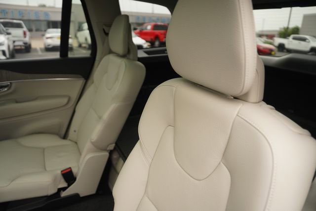 Used 2025 Volvo XC90 B6 Plus w/ Protection Package Premier AWD/4WD image 14
