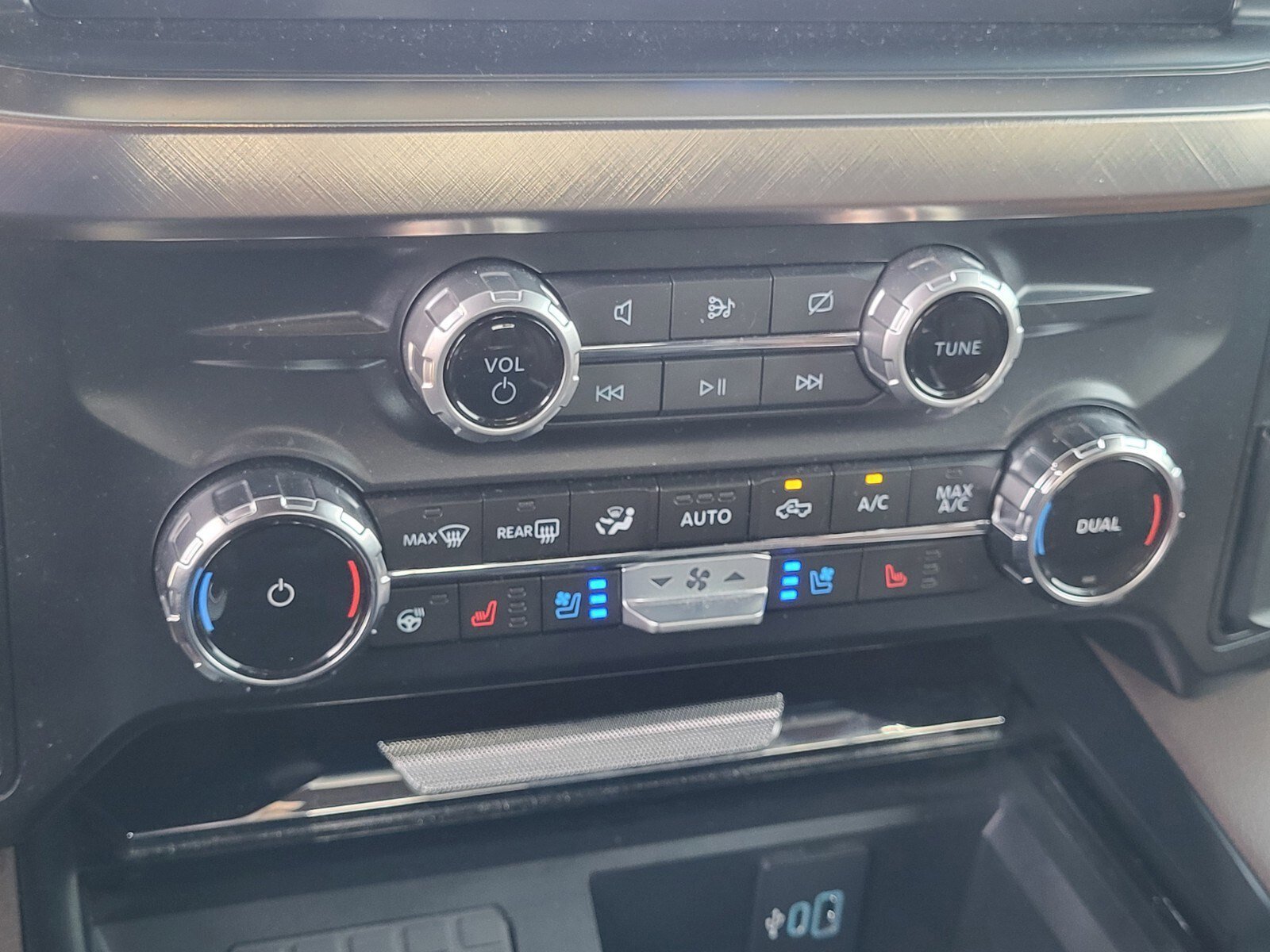 Certified 2024 Ford F250 King Ranch w/ FX4 Off-Road Package image 23