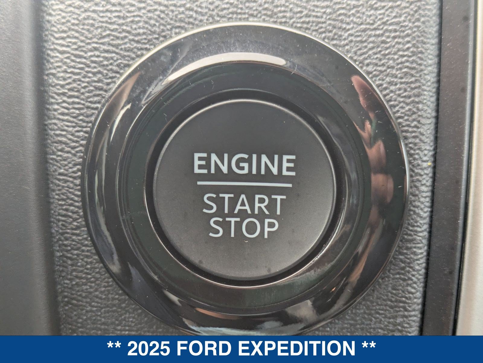 Certified 2025 Ford Expedition Active RWD image 38