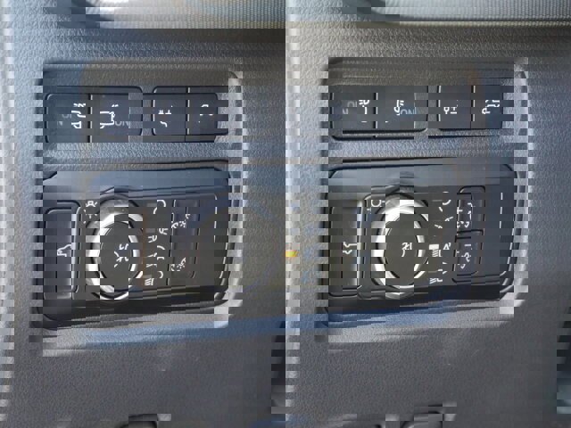 Certified 2023 Ford F350 Platinum image 6