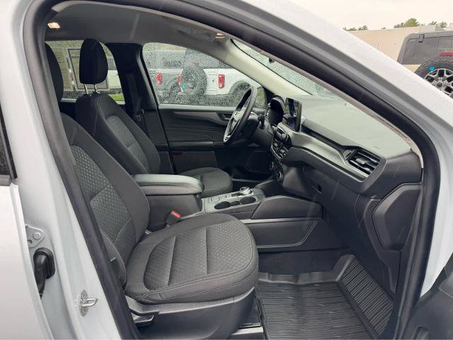 Certified 2025 Ford Escape Active w/ Cold Weather Package AWD/4WD image 13