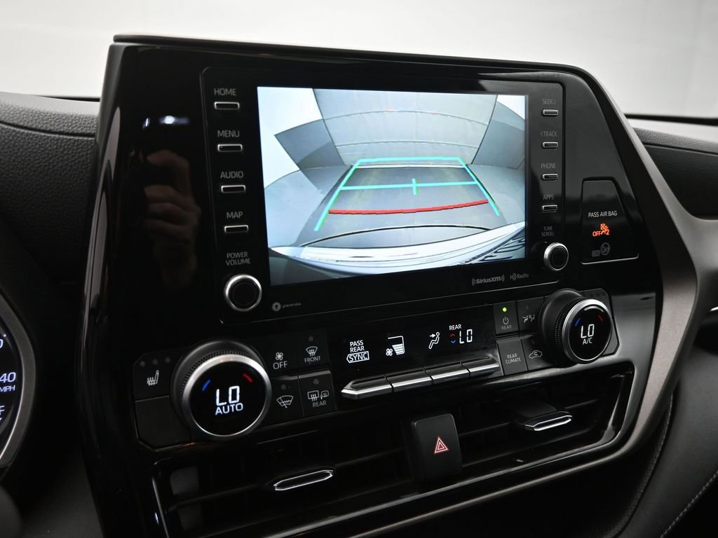 Used 2021 Toyota Highlander XLE image 43