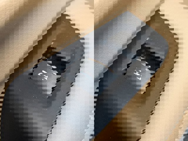 Used 2021 Chevrolet Tahoe Premier w/ Premium Package image 32