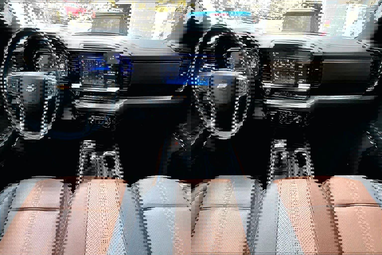 Used 2023 Chevrolet Silverado 1500 High Country w/ Technology Package image 16