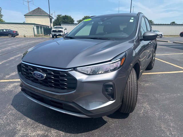 Certified 2025 Ford Escape ST-Line Select AWD/4WD image 7