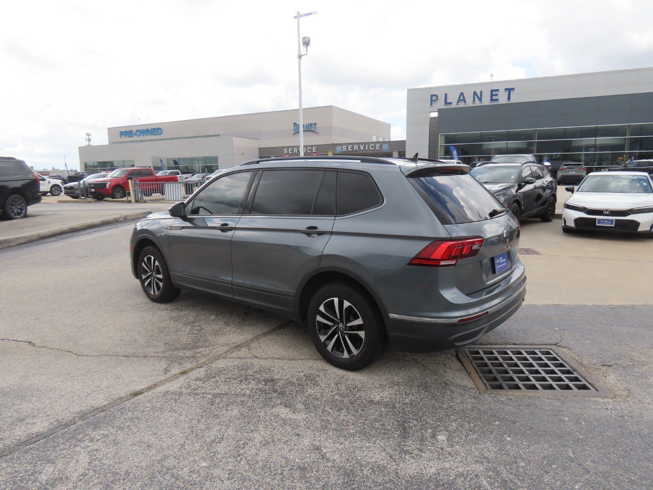 Used 2022 Volkswagen Tiguan S FWD image 14