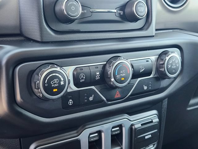 Used 2020 Jeep Wrangler Sport AWD/4WD image 17