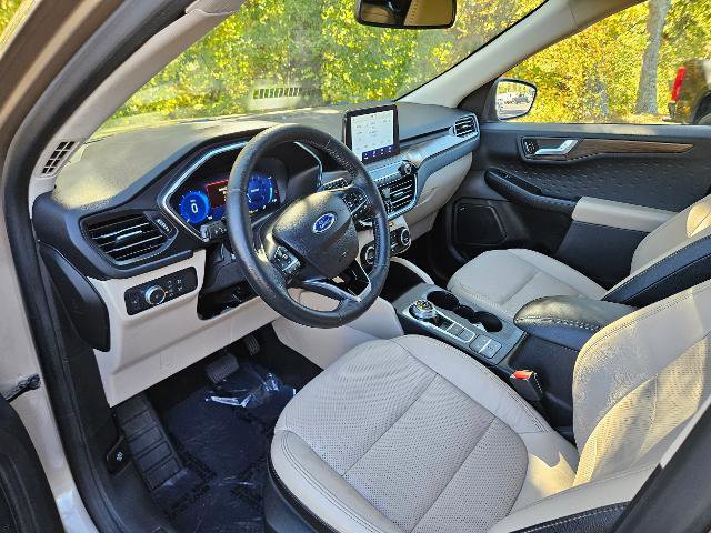 Certified 2020 Ford Escape Titanium image 12