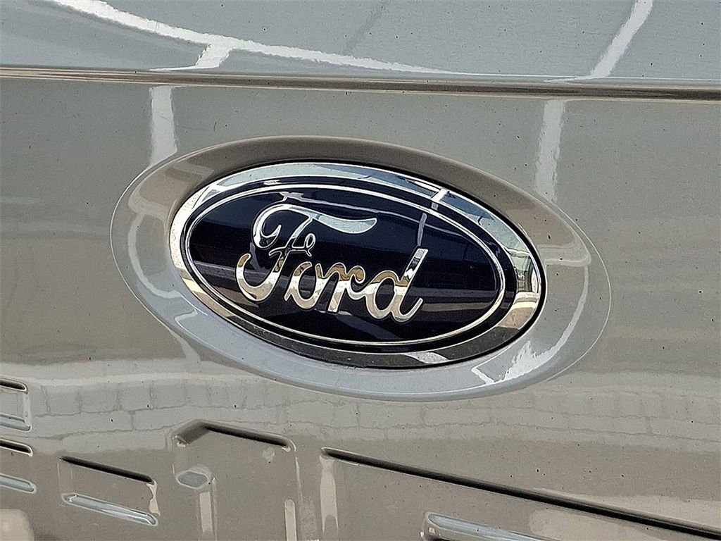 Certified 2022 Ford F150 XLT w/ Equipment Group 302A High image 31