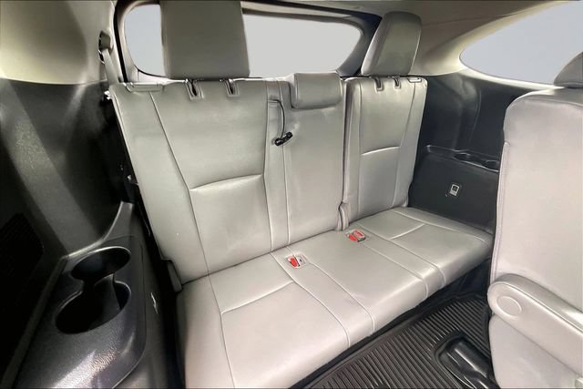 Used 2021 Toyota Highlander XLE FWD image 28