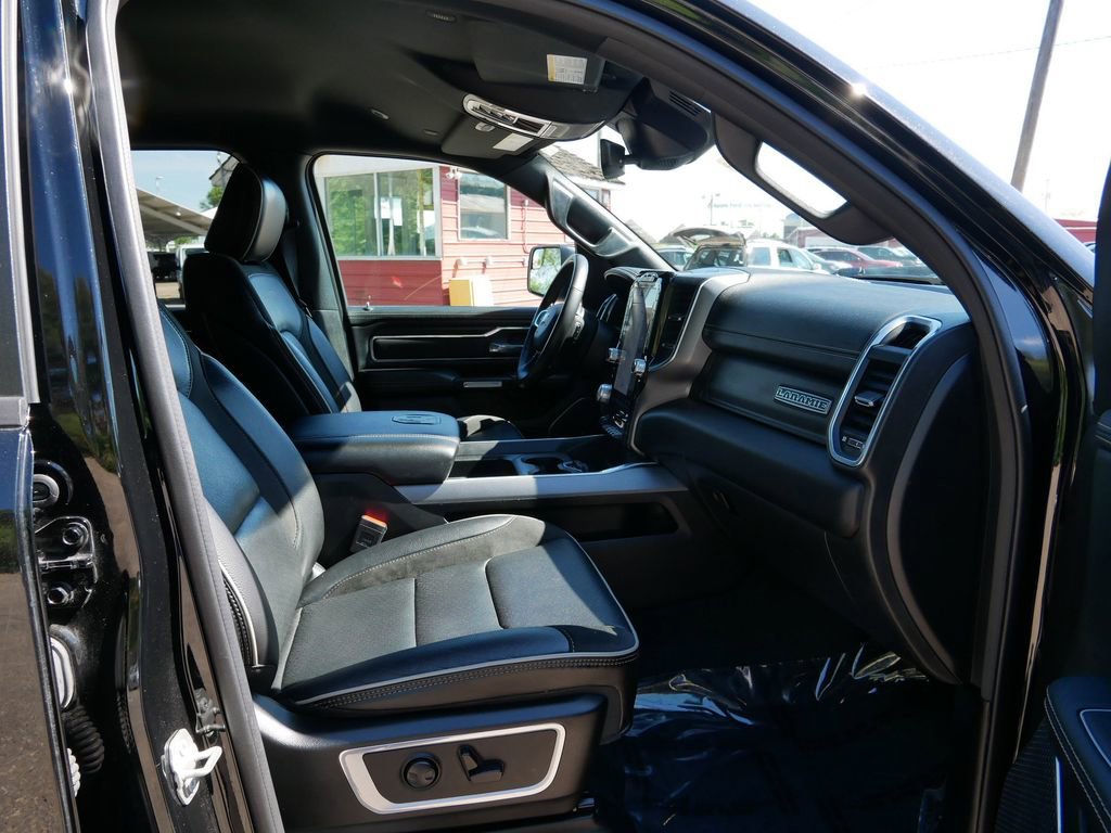 Used 2023 RAM 1500 Laramie AWD/4WD image 8