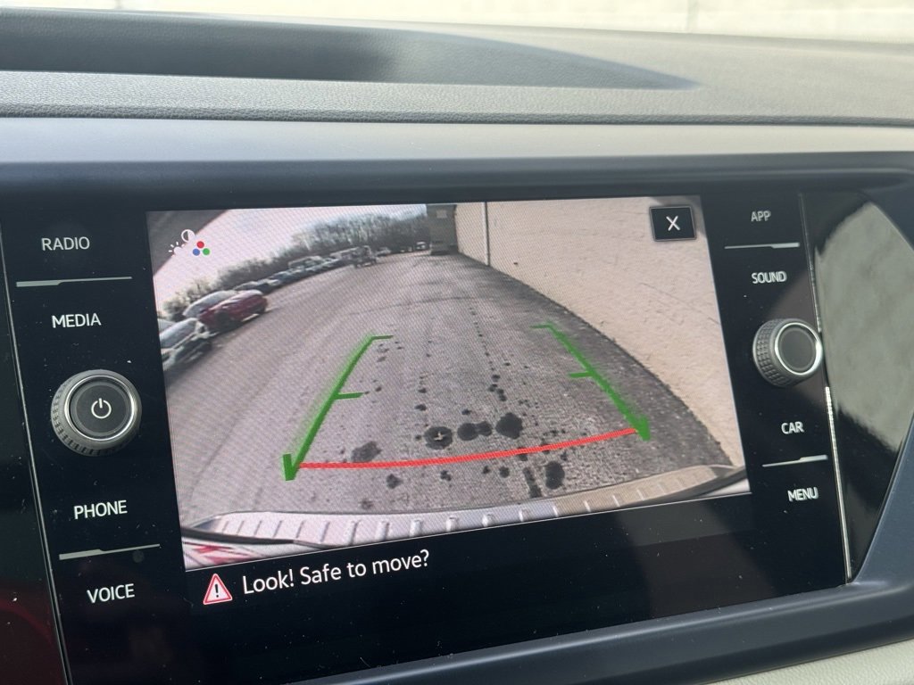 Used 2023 Volkswagen Taos SE w/ Panoramic Sunroof Package image 34