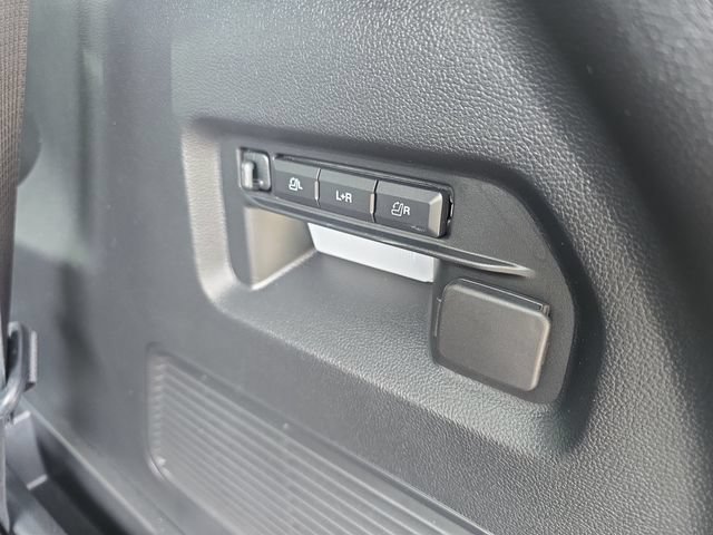 Certified 2023 Ford Explorer Platinum w/ Technology Package AWD/4WD image 9