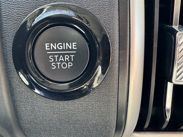 Certified 2025 Ford Expedition Active AWD/4WD image 12