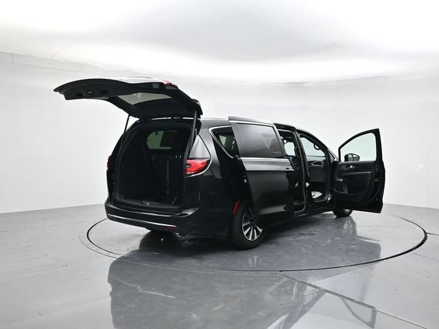Used 2025 Chrysler Pacifica Select FWD image 46
