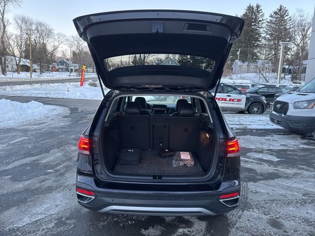 Used 2022 Volkswagen Taos SE image 9