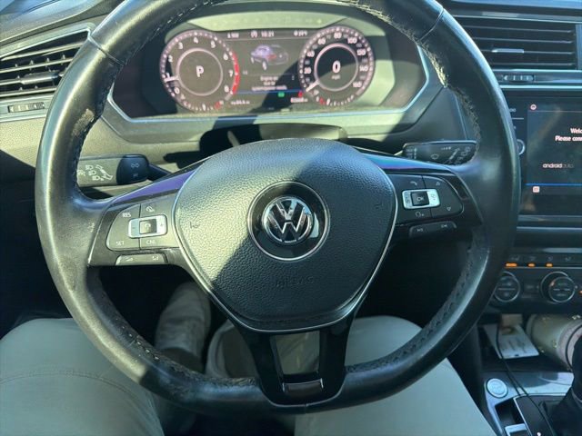 Used 2018 Volkswagen Tiguan SEL Premium image 25