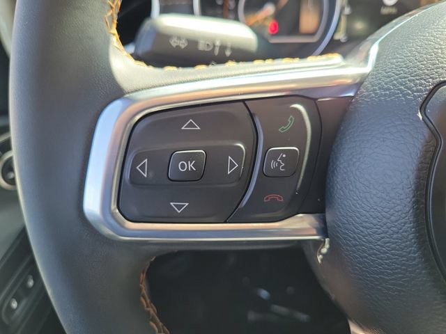 Used 2023 Jeep Wrangler Unlimited Sahara AWD/4WD image 5