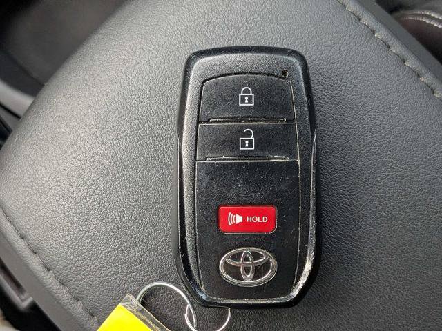 Used 2023 Toyota Corolla Cross XLE AWD/4WD image 33