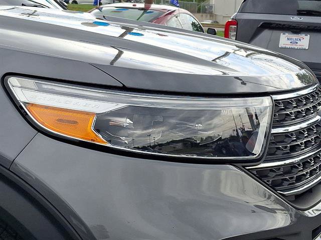 Certified 2022 Ford Explorer XLT w/ Equipment Group 202A AWD/4WD image 34