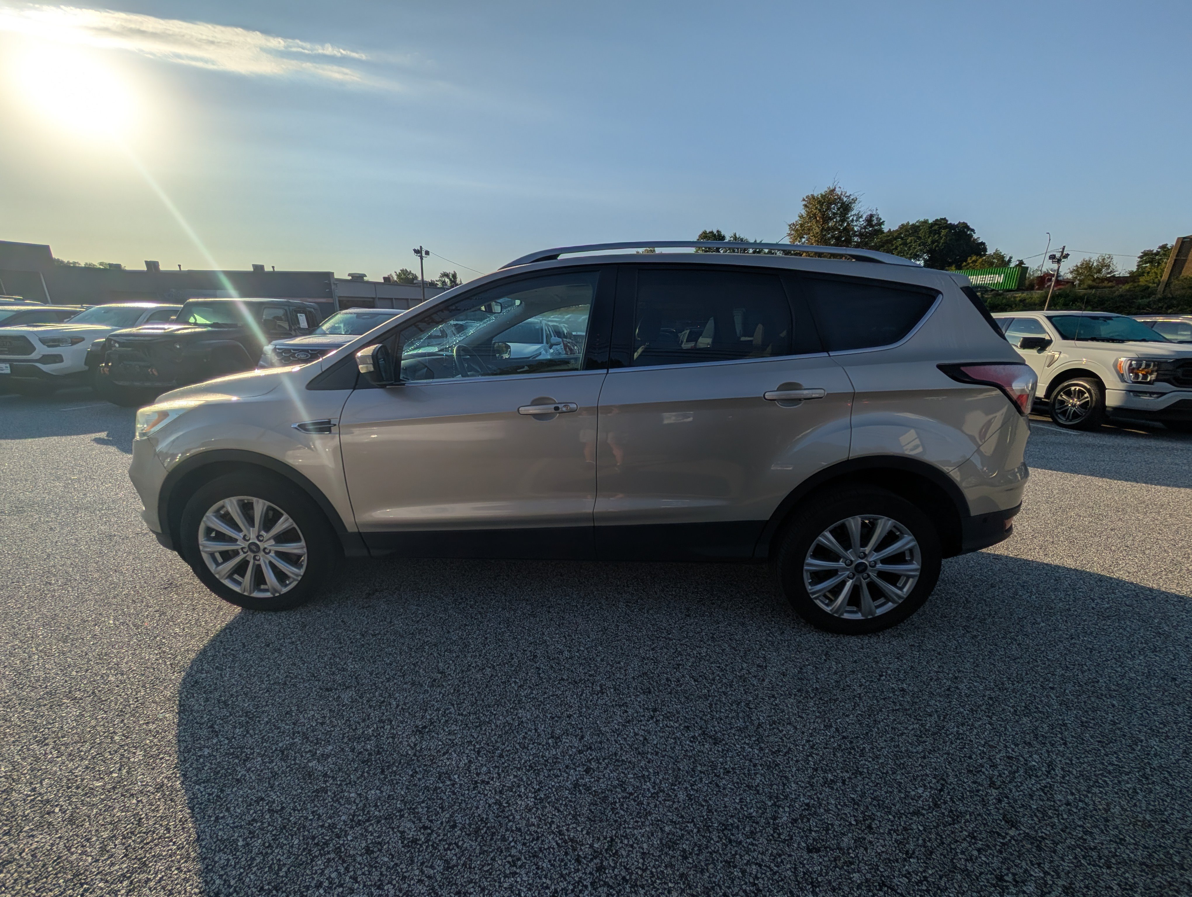 Certified 2017 Ford Escape Titanium w/ Equipment Group 301A AWD/4WD image 3