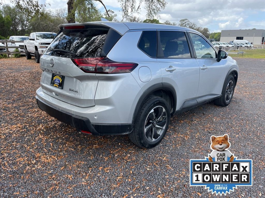 Used 2024 Nissan Rogue SV image 5