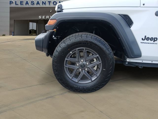 Used 2025 Jeep Wrangler Unlimited Sport AWD/4WD image 14