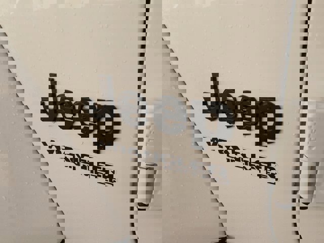 Used 2021 Jeep Wrangler Unlimited Sahara image 30