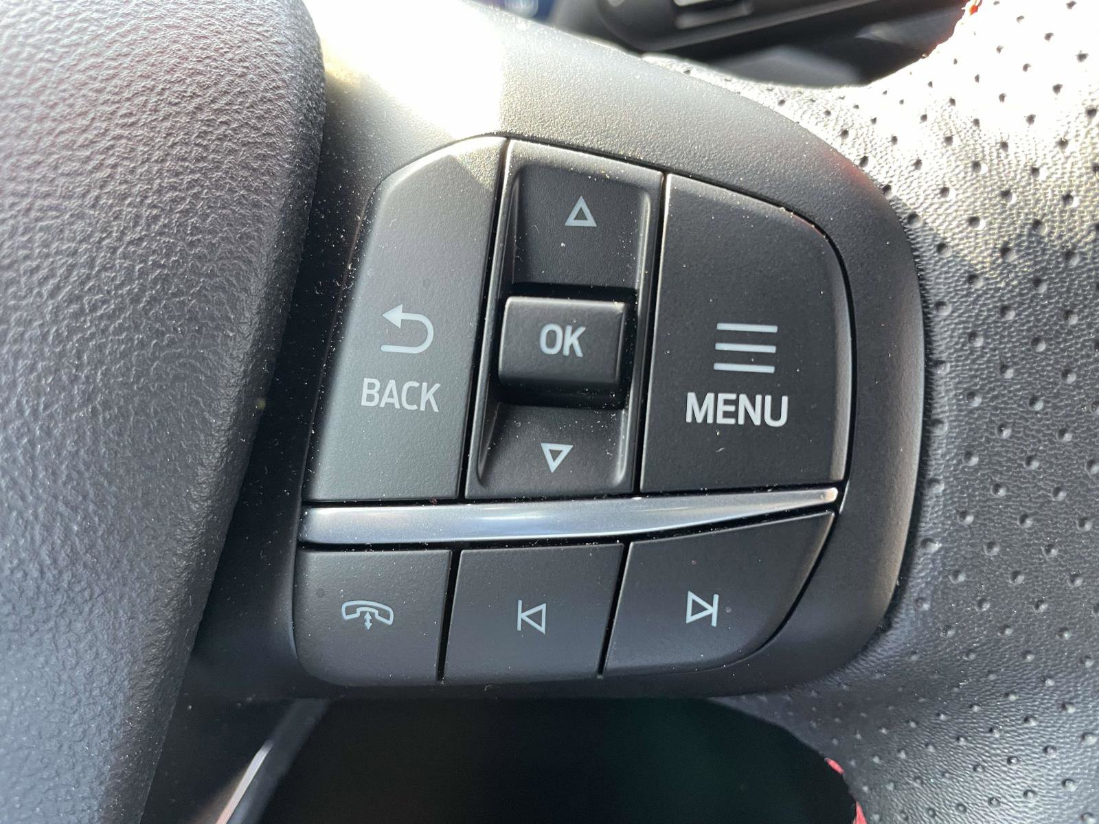 Certified 2025 Ford Escape ST-Line Elite AWD/4WD image 21