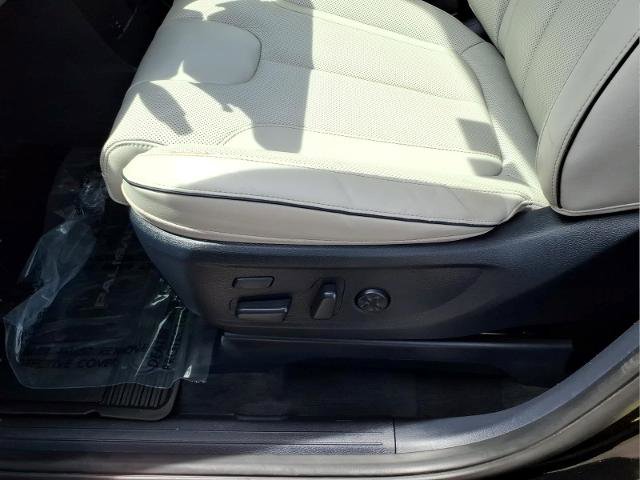 Used 2022 Hyundai Palisade Limited w/ Winter Package AWD/4WD image 20