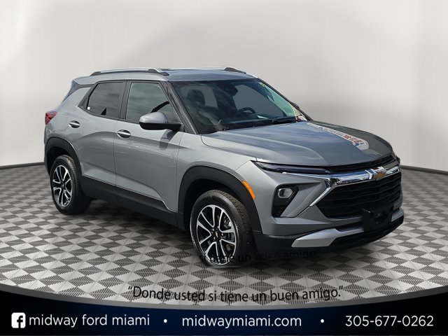 Used 2025 Chevrolet TrailBlazer LT AWD/4WD image 1